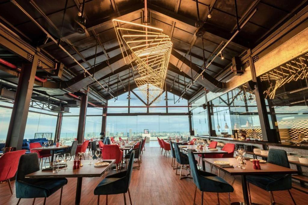 The Luxury Suites Apartment Da Nang